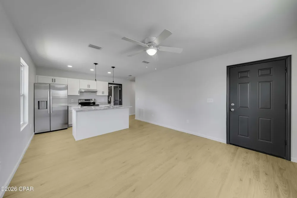 122 East Avenue #B Panama City, FL 32401