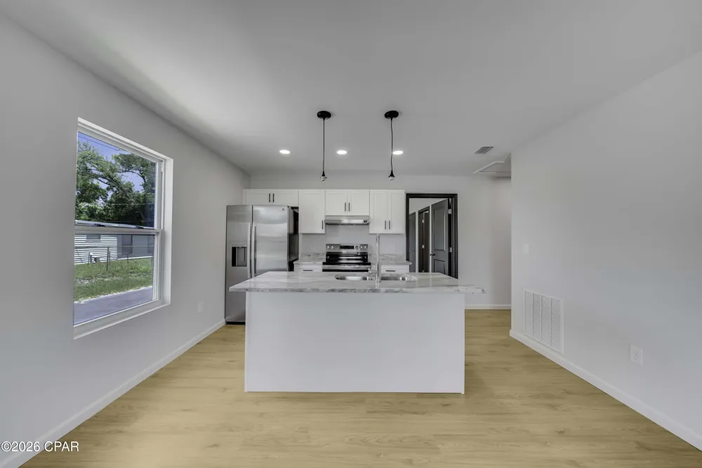 122 East Avenue #B Panama City, FL 32401