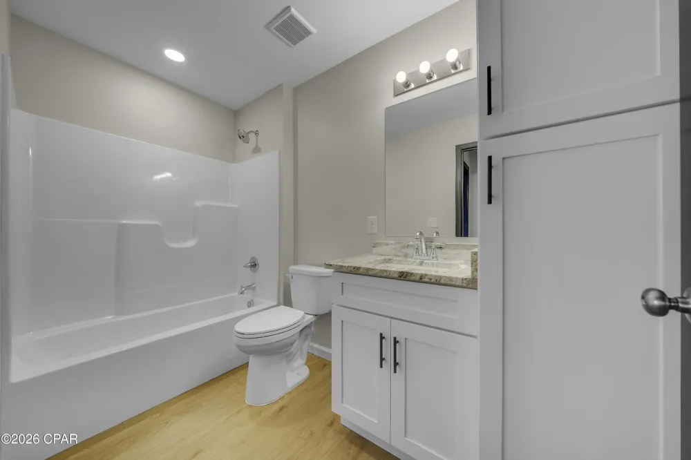 122 East Avenue #B Panama City, FL 32401