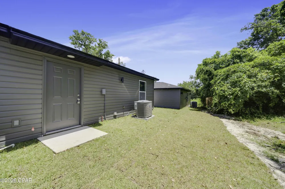 122 East Avenue #B Panama City, FL 32401
