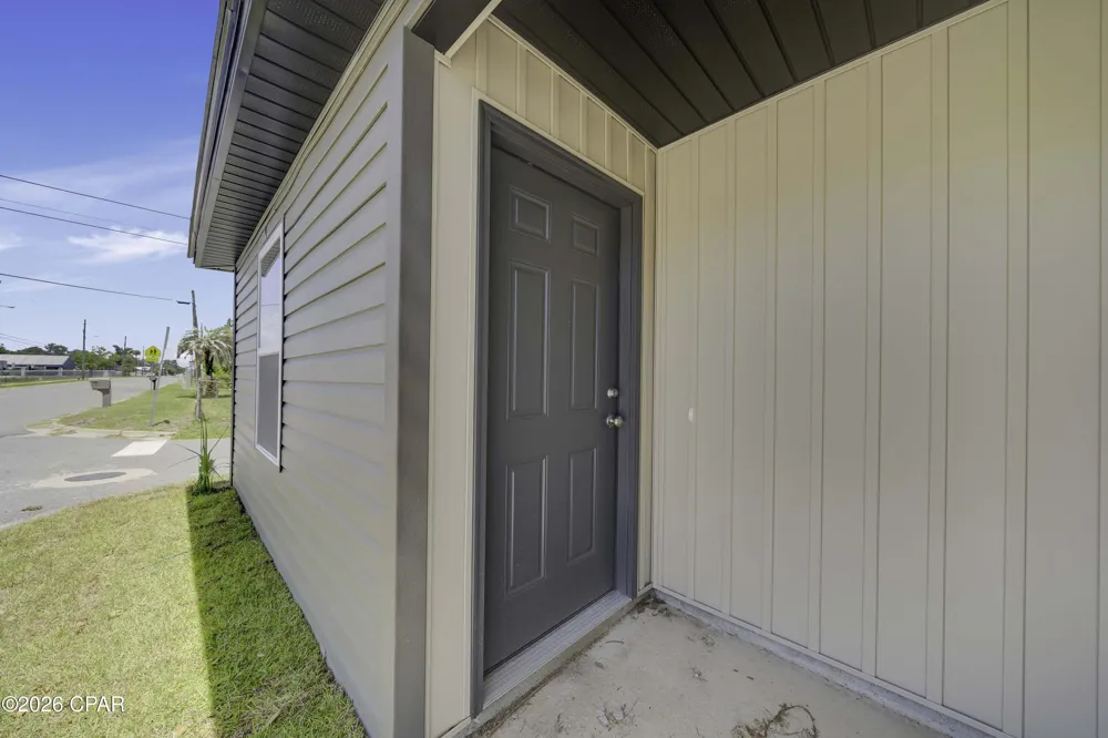 122 East Avenue #B Panama City, FL 32401