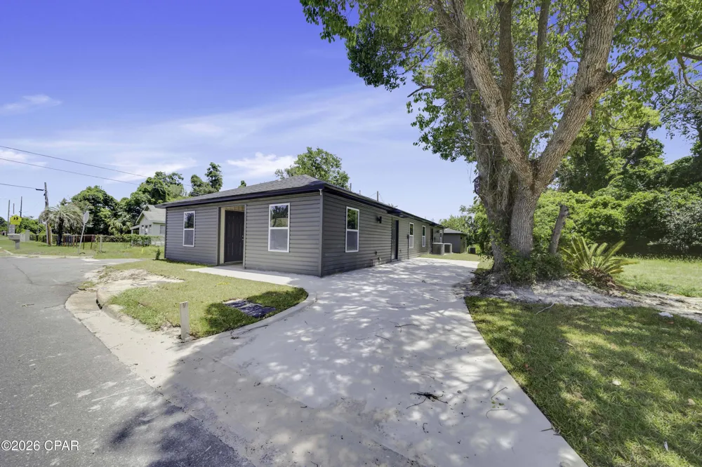 122 East Avenue #B Panama City, FL 32401