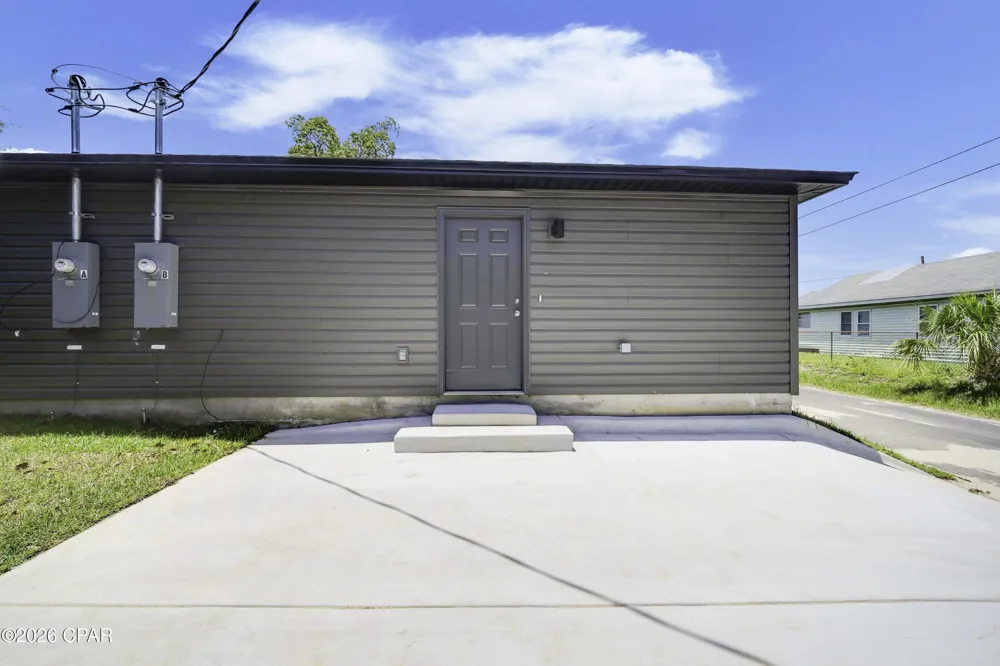 122 East Avenue #B Panama City, FL 32401