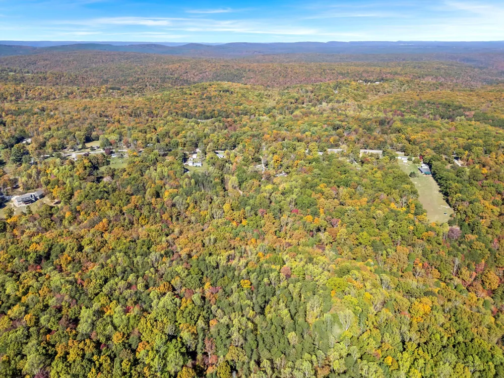 2424 Corral Road Signal Mountain, TN 37377