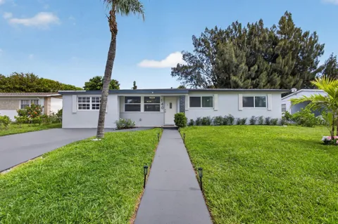 140 W 31st Court