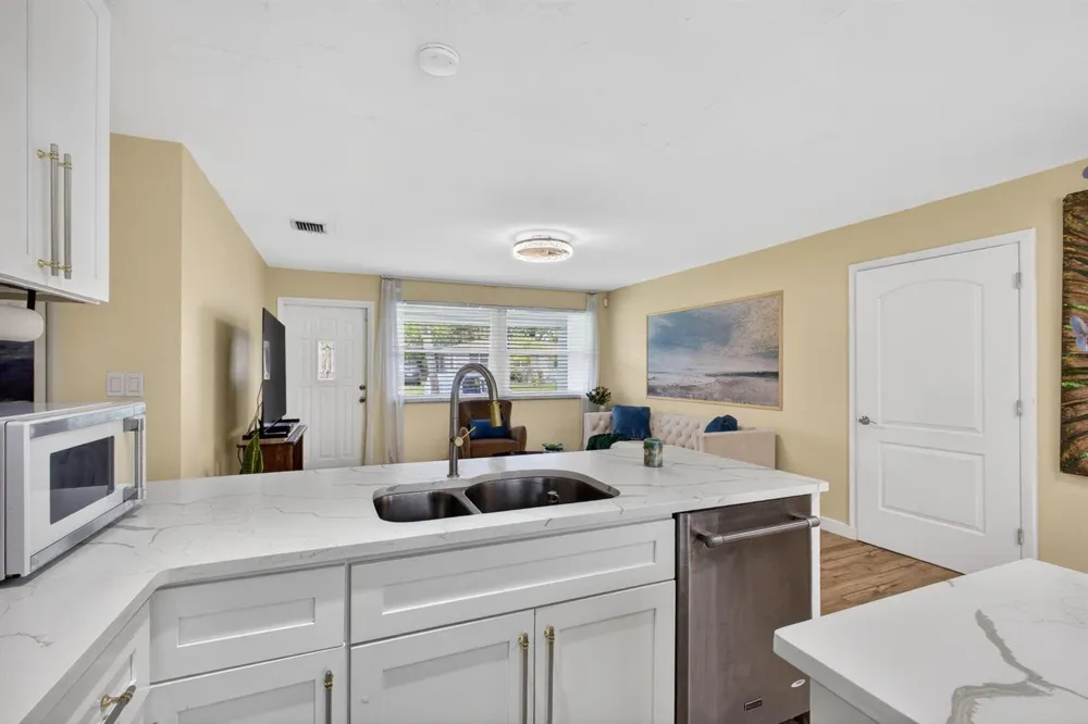 140 W 31st Court Riviera Beach, FL 33404