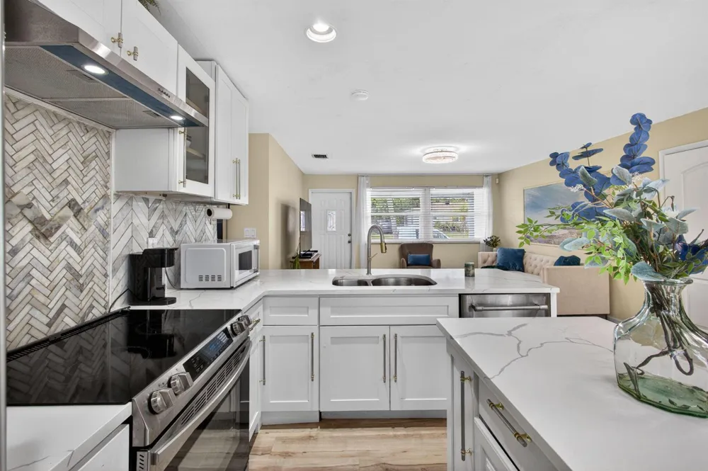 140 W 31st Court Riviera Beach, FL 33404