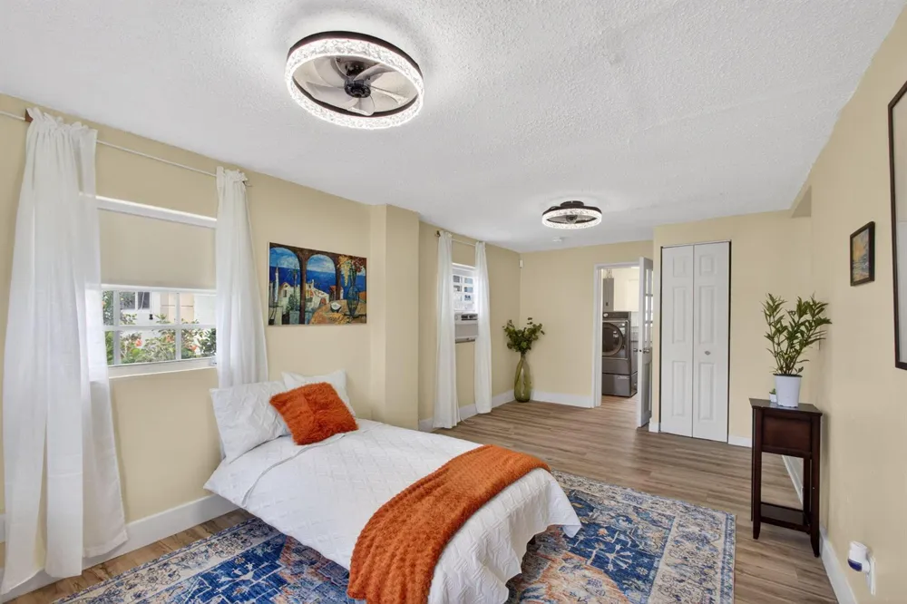 140 W 31st Court Riviera Beach, FL 33404