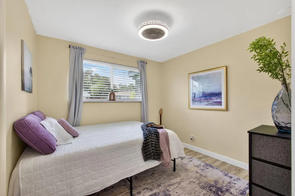 140 W 31st Court Riviera Beach, FL 33404