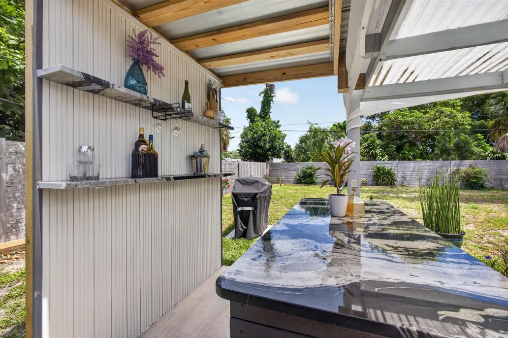 140 W 31st Court Riviera Beach, FL 33404