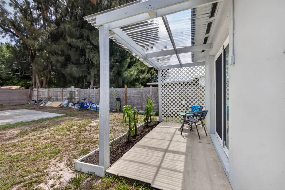 140 W 31st Court Riviera Beach, FL 33404