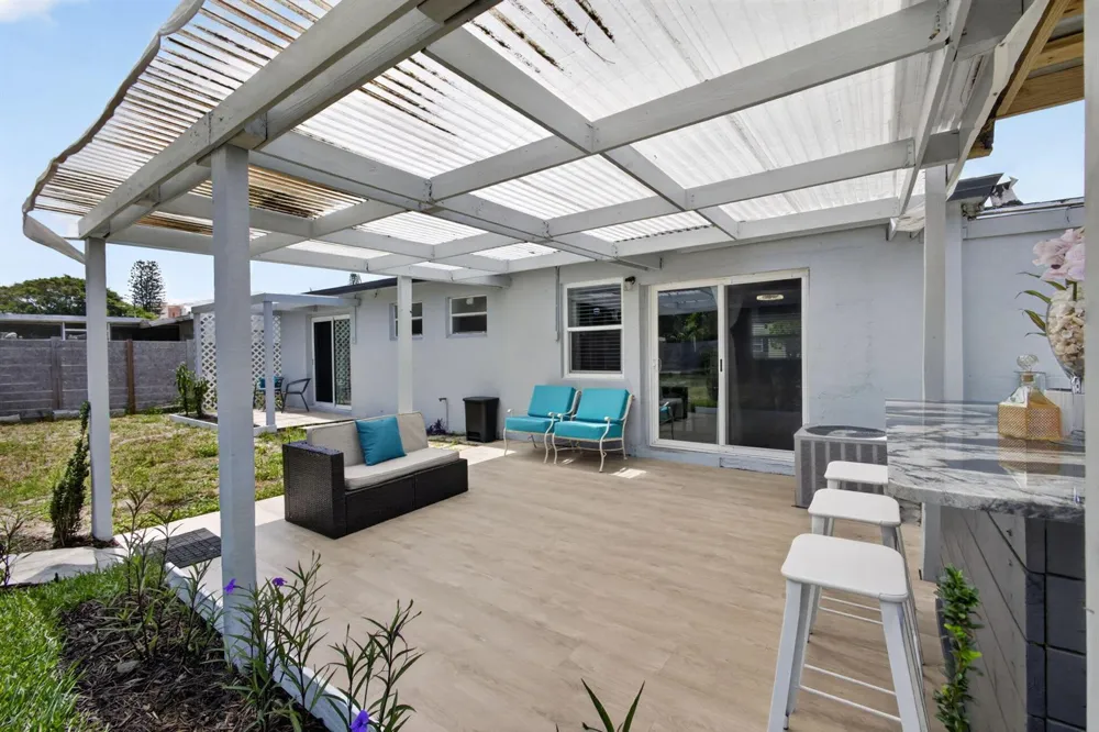 140 W 31st Court Riviera Beach, FL 33404