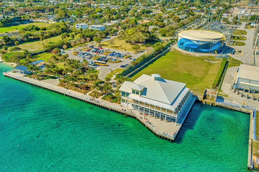 140 W 31st Court Riviera Beach, FL 33404