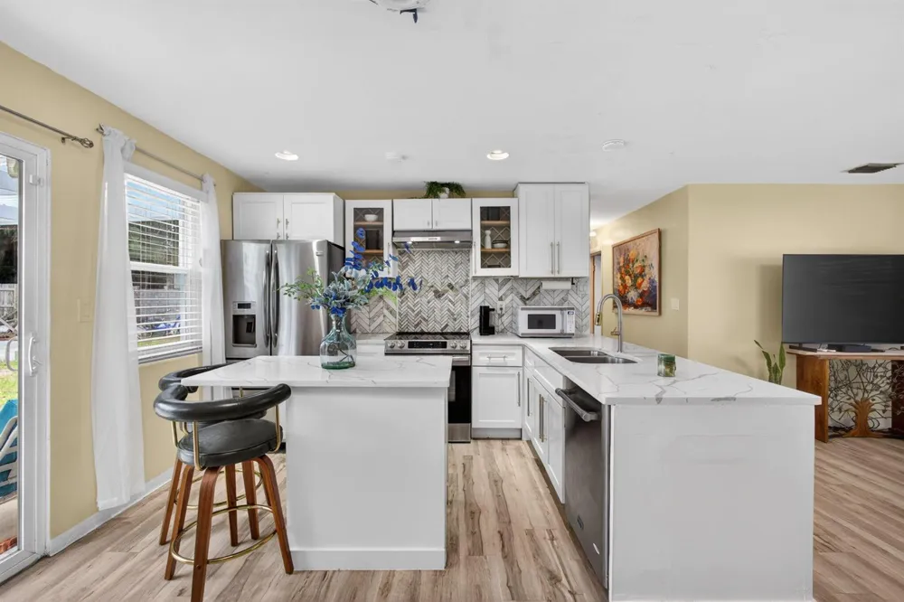 140 W 31st Court Riviera Beach, FL 33404