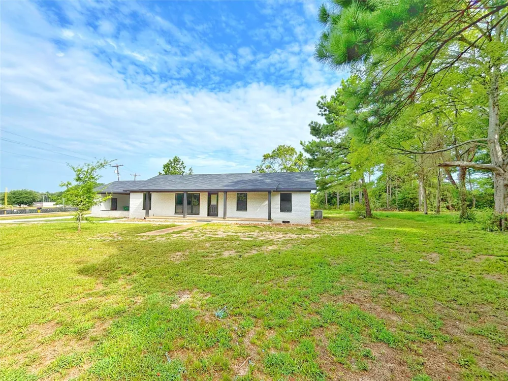 1116 N Olive Street Grapeland, TX 75844
