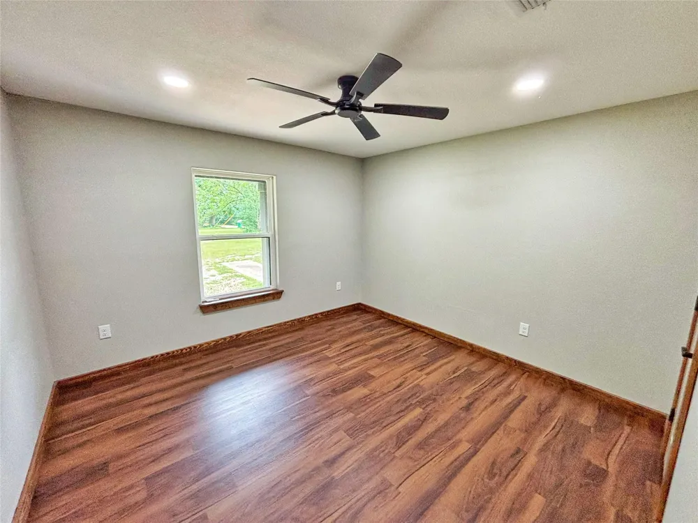 1116 N Olive Street Grapeland, TX 75844
