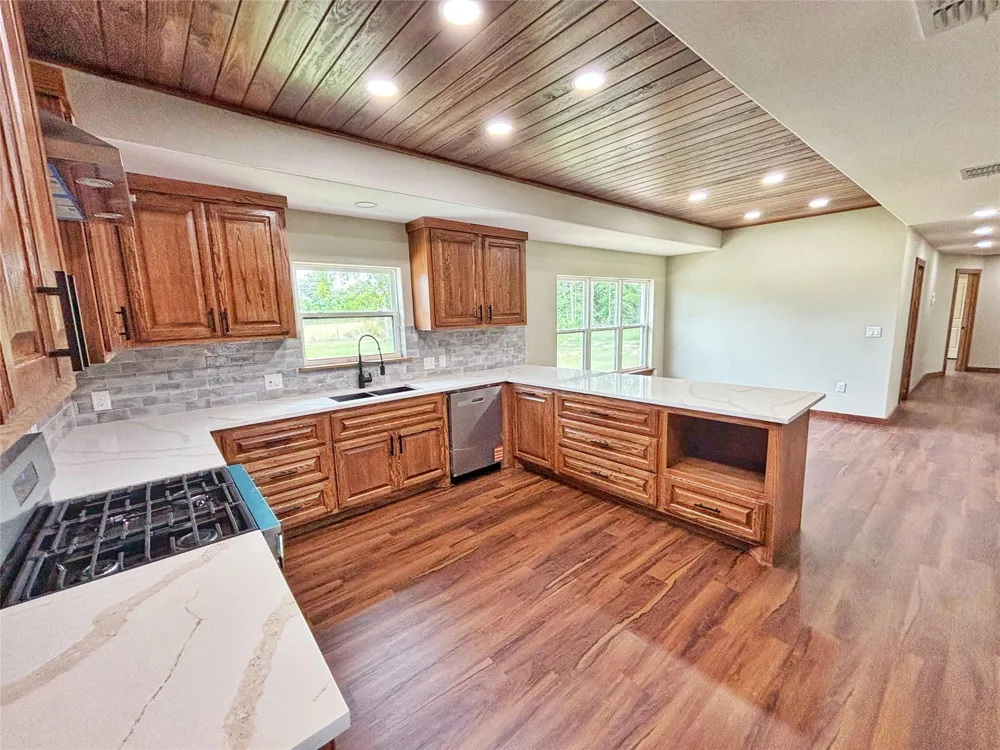 1116 N Olive Street Grapeland, TX 75844