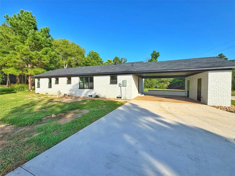 1116 N Olive Street Grapeland, TX 75844