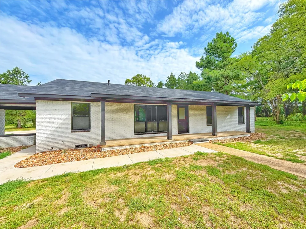 1116 N Olive Street Grapeland, TX 75844