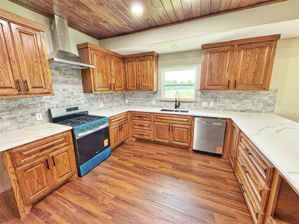 1116 N Olive Street Grapeland, TX 75844