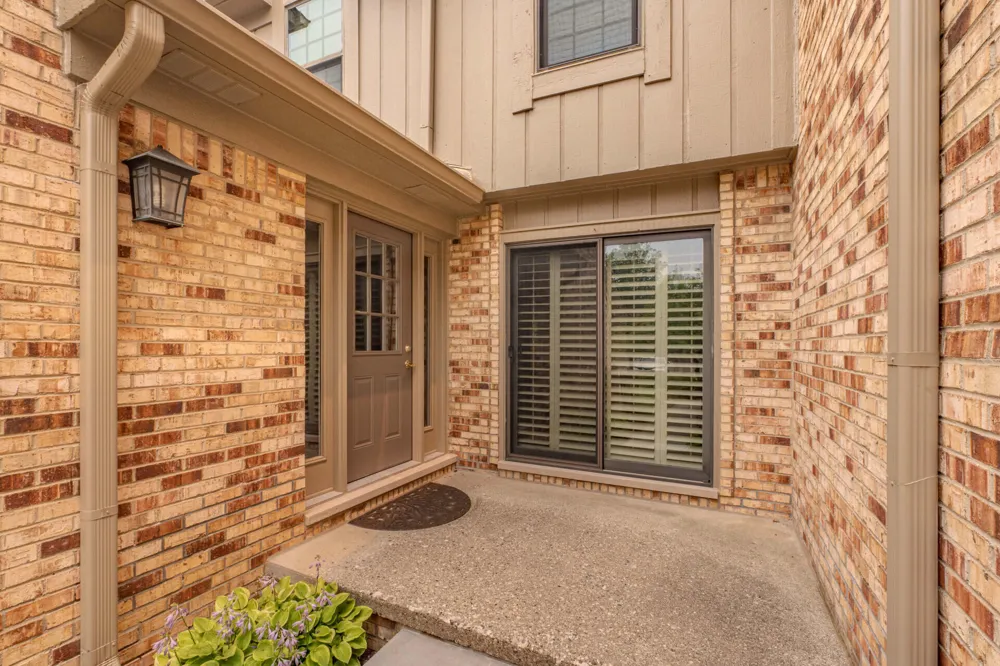 1885 Christy Court Rochester, MI 48309