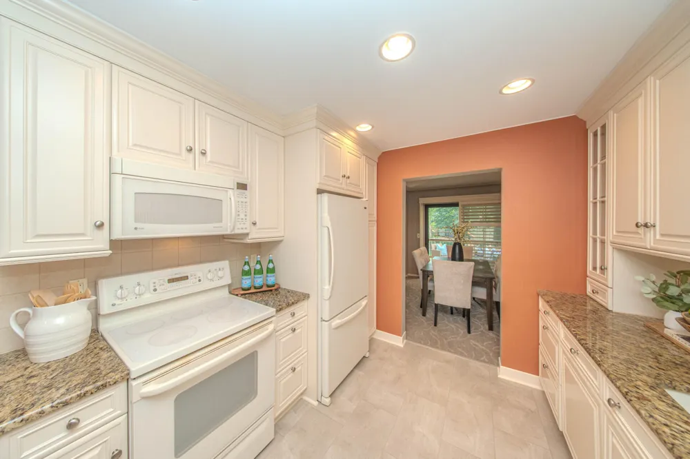 1885 Christy Court Rochester, MI 48309
