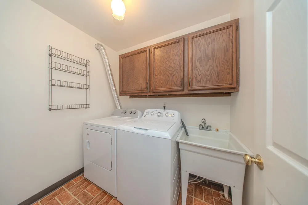 1885 Christy Court Rochester, MI 48309