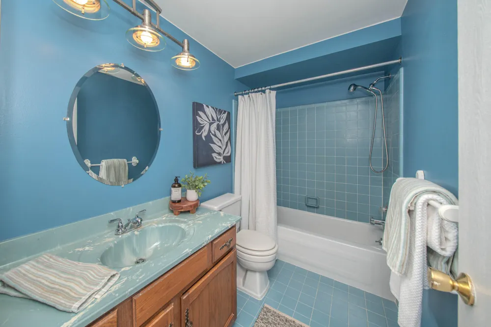1885 Christy Court Rochester, MI 48309