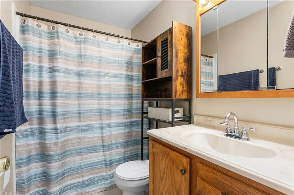 147 Glen Meadow Drive Reidsville, NC 27320