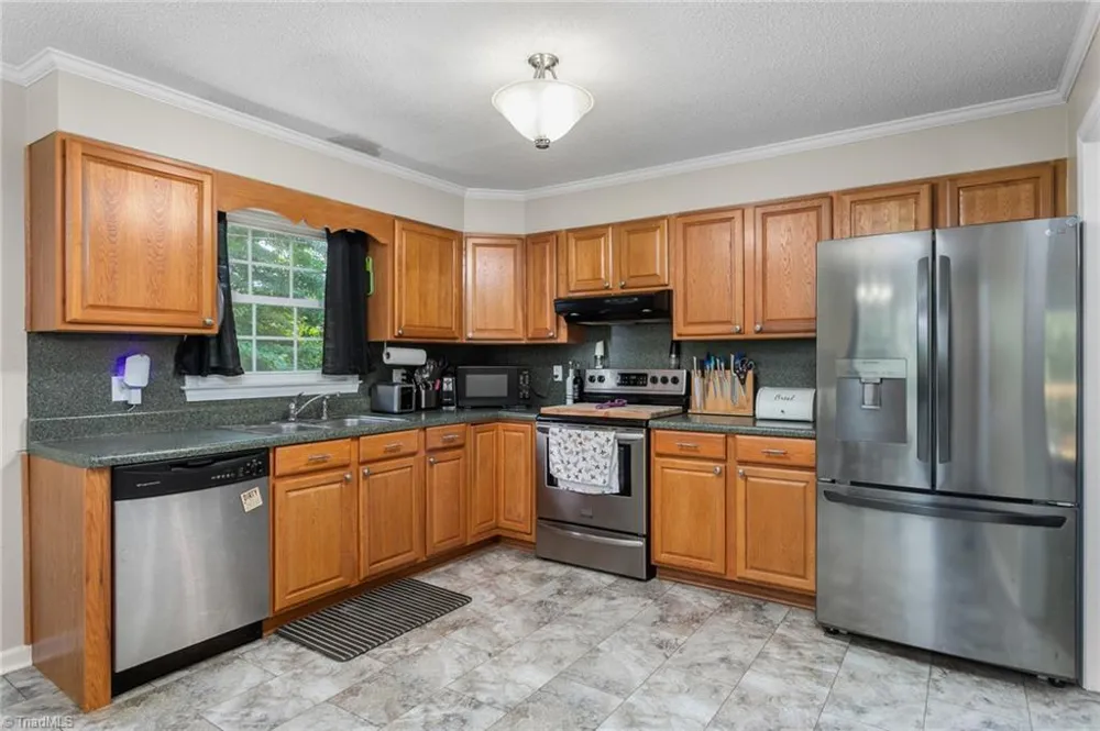 147 Glen Meadow Drive Reidsville, NC 27320