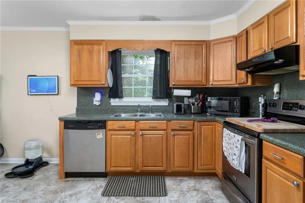 147 Glen Meadow Drive Reidsville, NC 27320