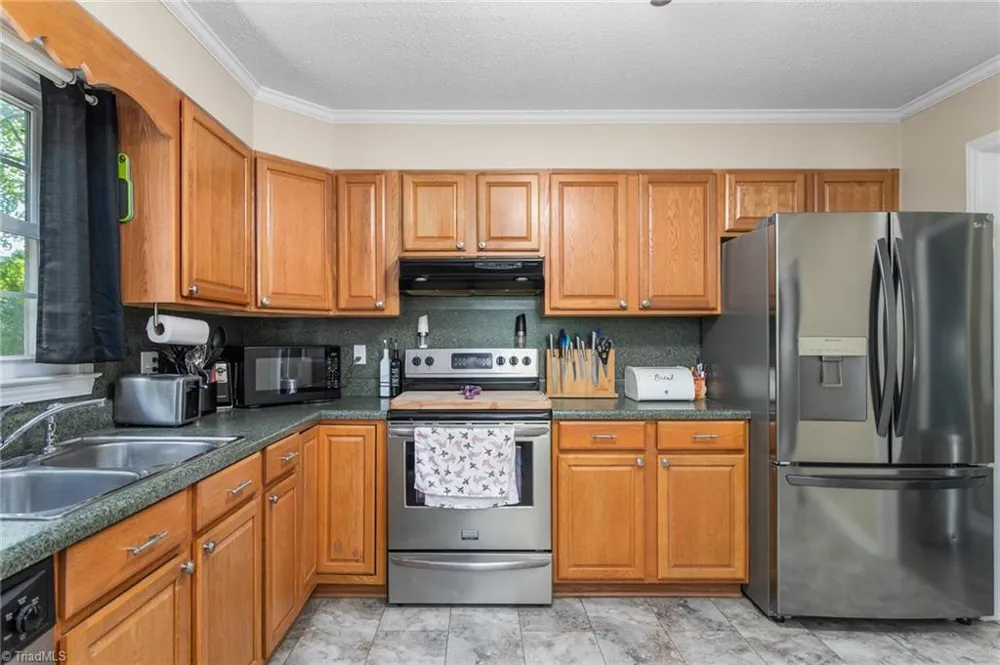 147 Glen Meadow Drive Reidsville, NC 27320
