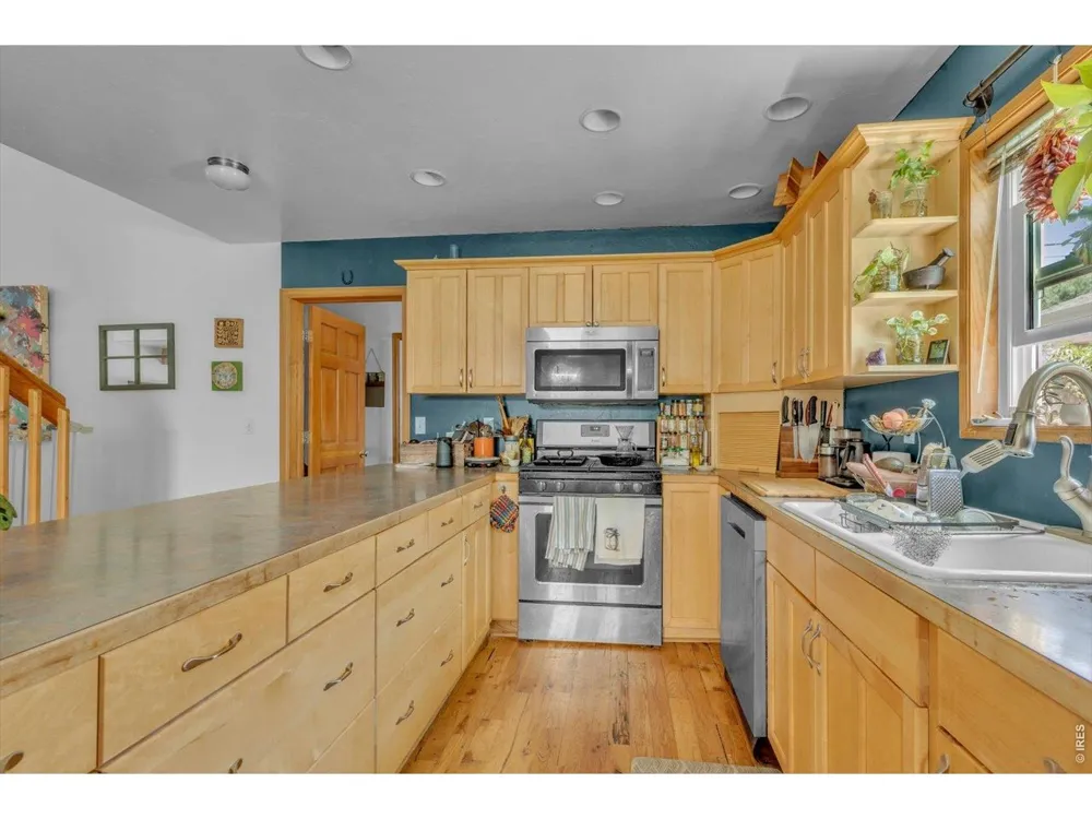35 Main Street Jamestown, CO 80455