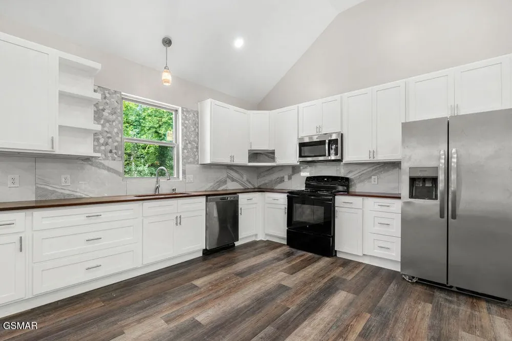 2222 Bales Road Knoxville, TN 37914
