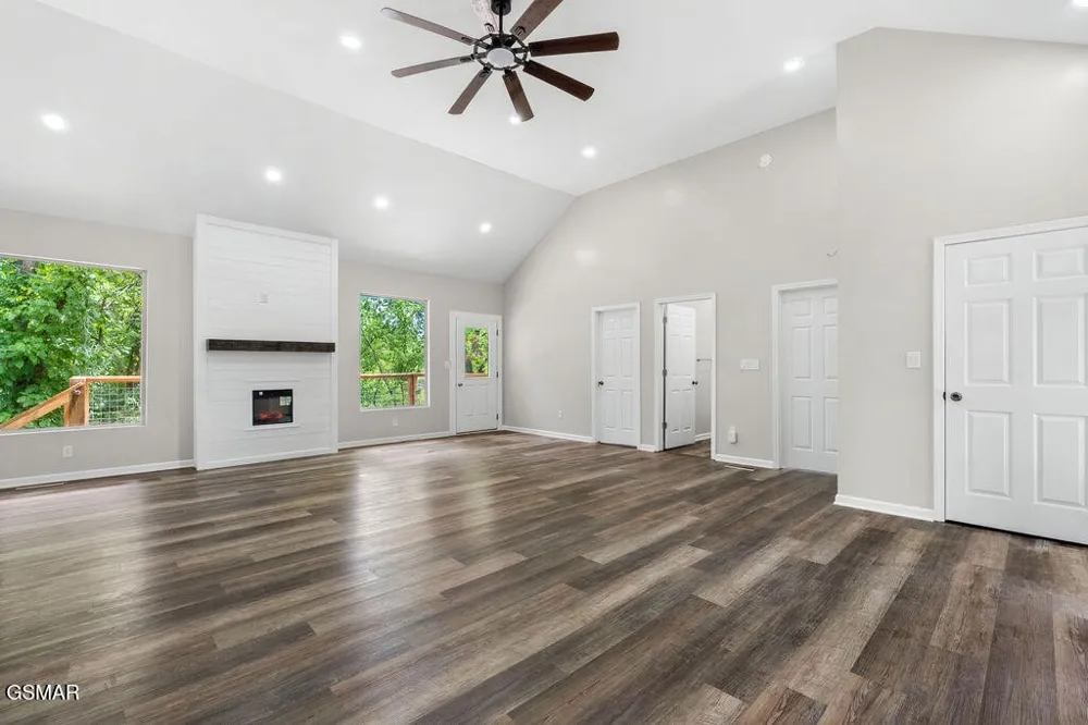 2222 Bales Road Knoxville, TN 37914