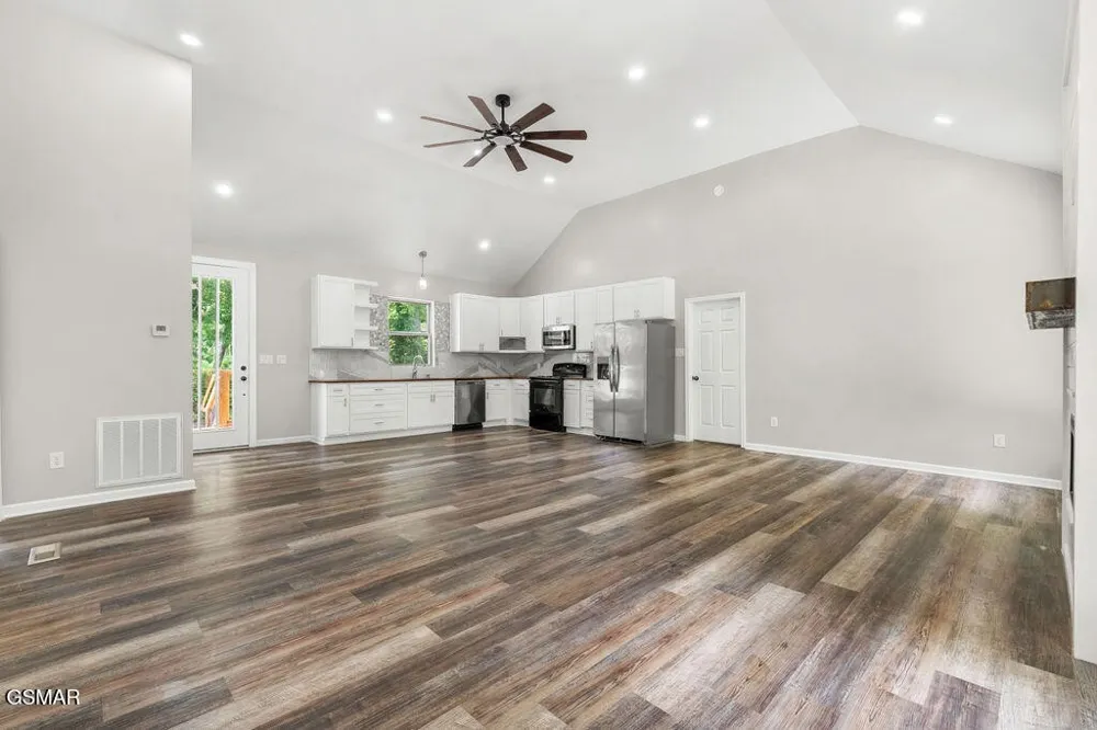 2222 Bales Road Knoxville, TN 37914