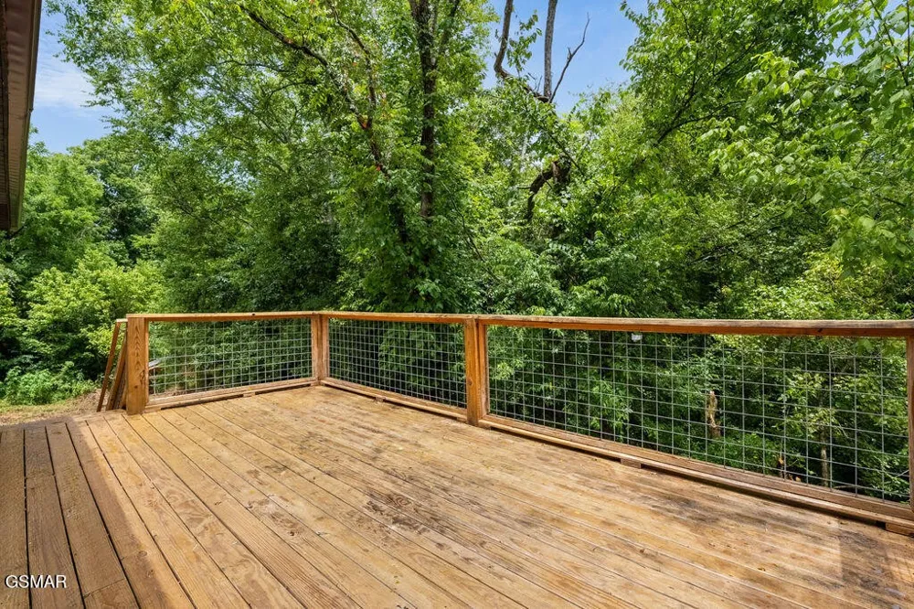 2222 Bales Road Knoxville, TN 37914