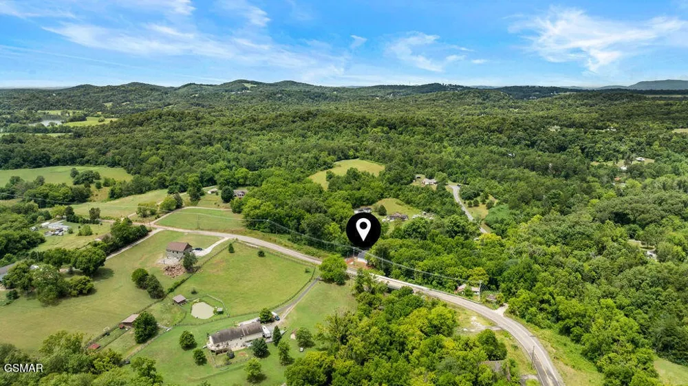 2222 Bales Road Knoxville, TN 37914