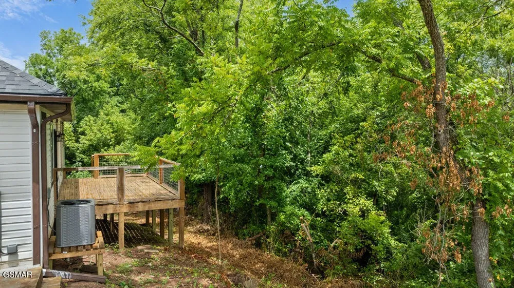 2222 Bales Road Knoxville, TN 37914