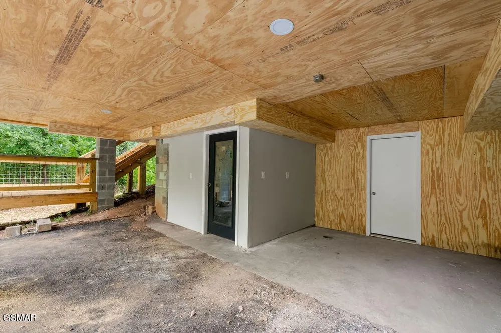 2222 Bales Road Knoxville, TN 37914