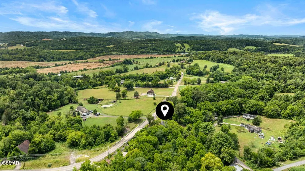 2222 Bales Road Knoxville, TN 37914