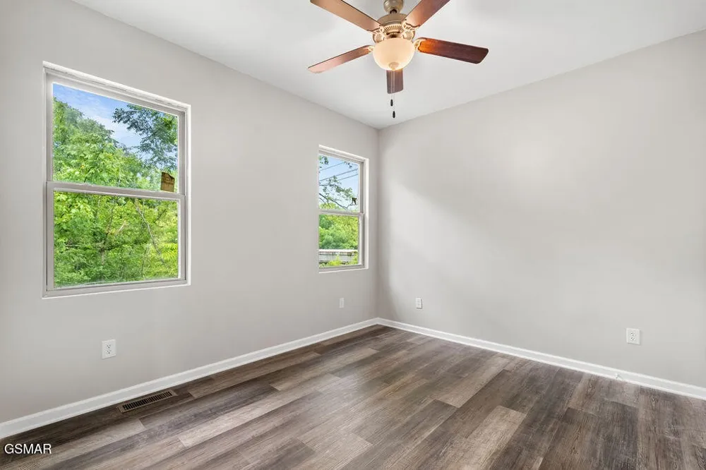 2222 Bales Road Knoxville, TN 37914