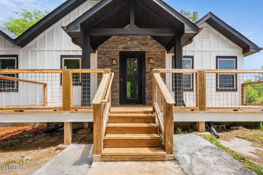 2222 Bales Road Knoxville, TN 37914