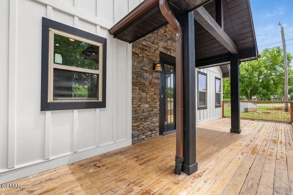 2222 Bales Road Knoxville, TN 37914