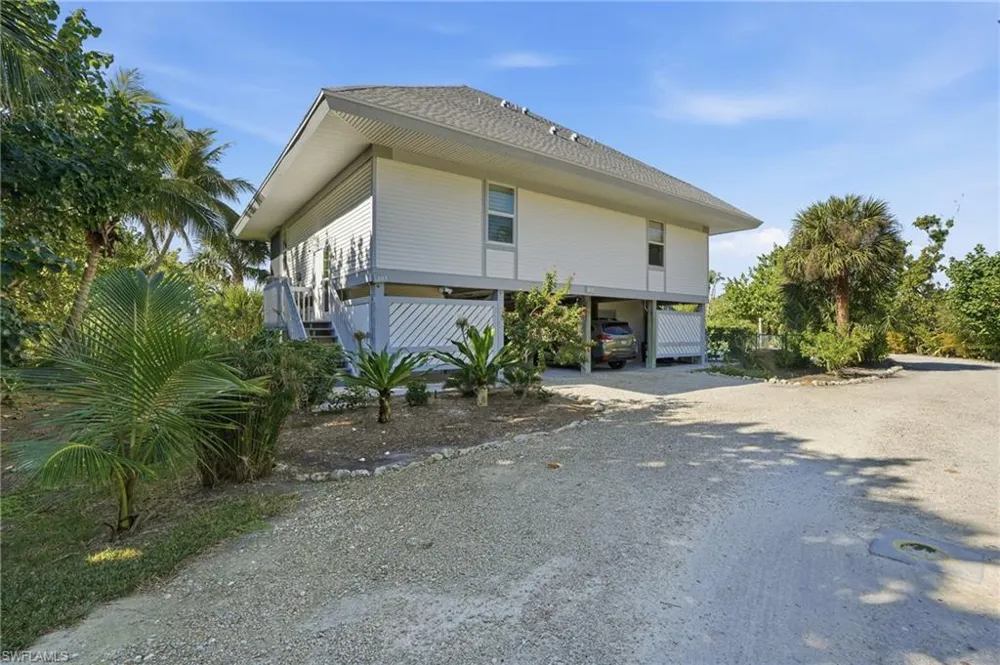 1039 Beach Road #101 Sanibel, FL 33957