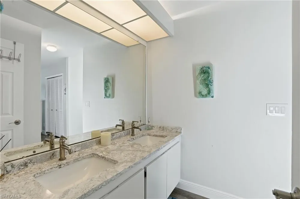 1039 Beach Road #101 Sanibel, FL 33957