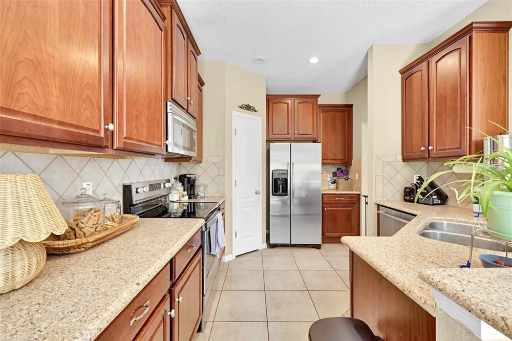 8453 SHALLOW CREEK COURT New Port Richey, FL 34653