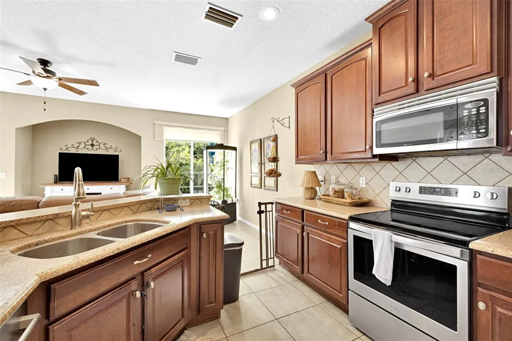 8453 SHALLOW CREEK COURT New Port Richey, FL 34653