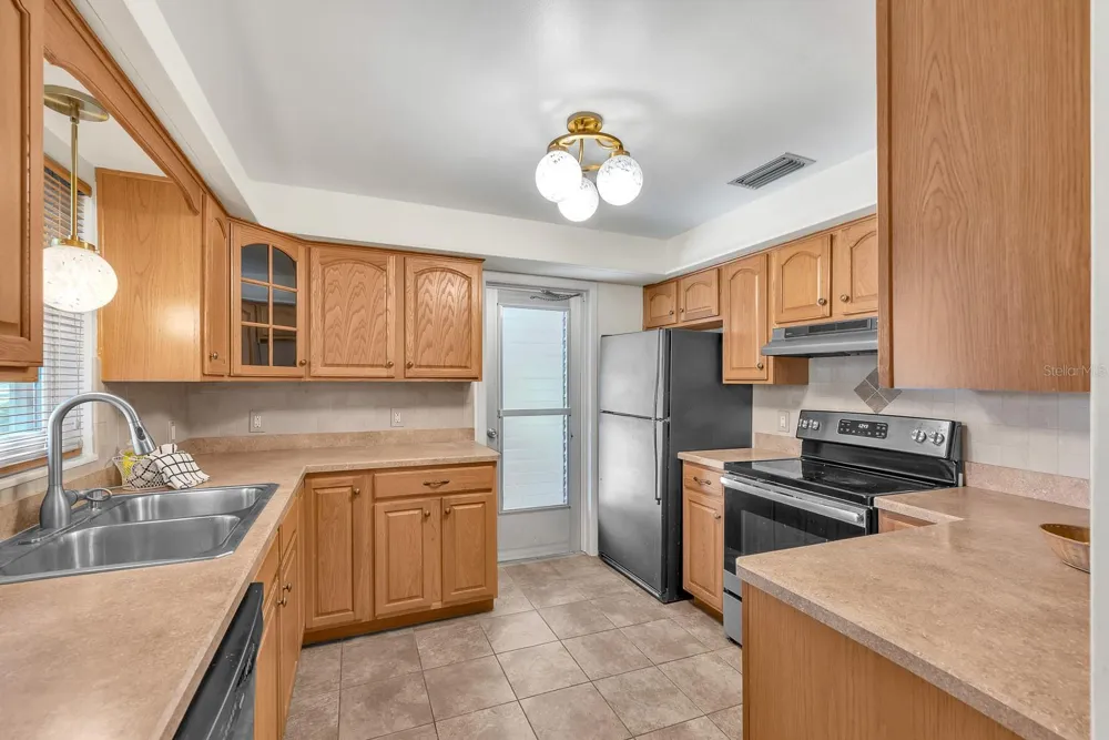11081 143RD STREET Largo, FL 33774