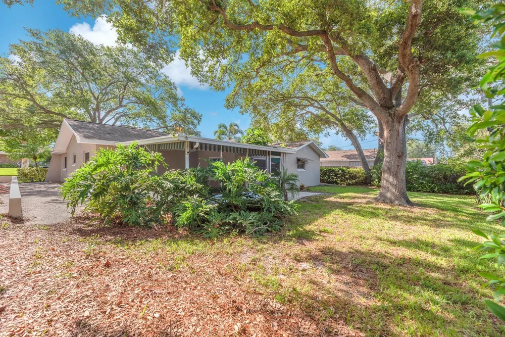11081 143RD STREET Largo, FL 33774